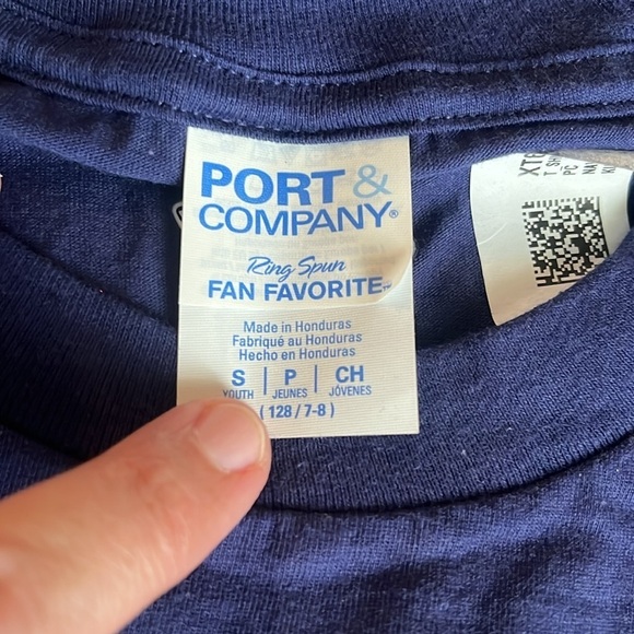 Disney and Friends Donald Duck Kids sz S Navy T - Picture 3 of 3